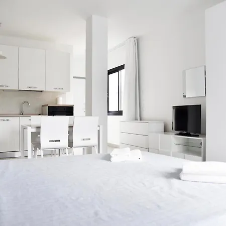 House By Domusaway Apartment *